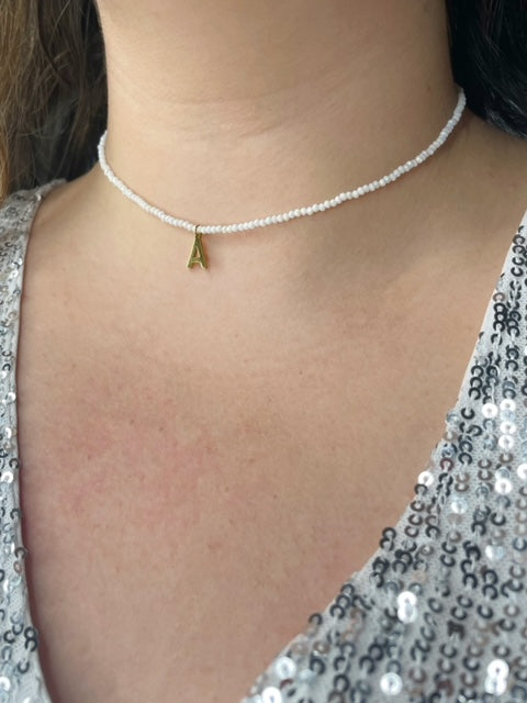Collier dévoué blanc