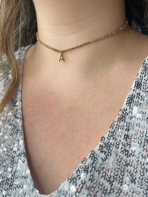 Collier dévoué doré